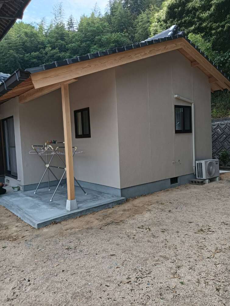 増築部分に洗濯物干しスペースも新設