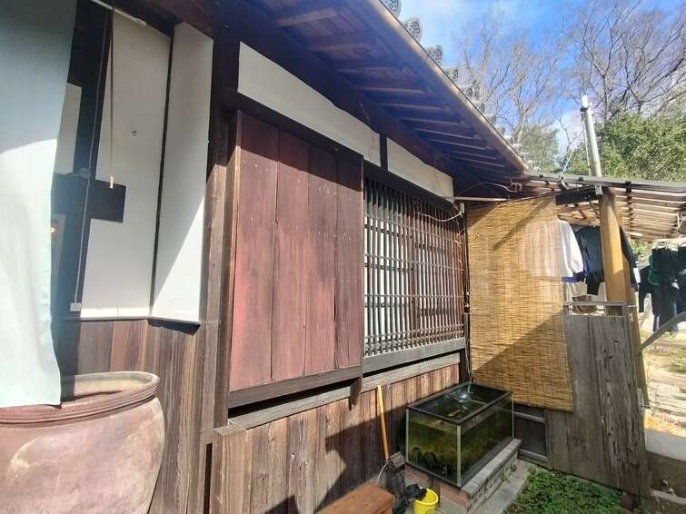 施工前の窓（外側）