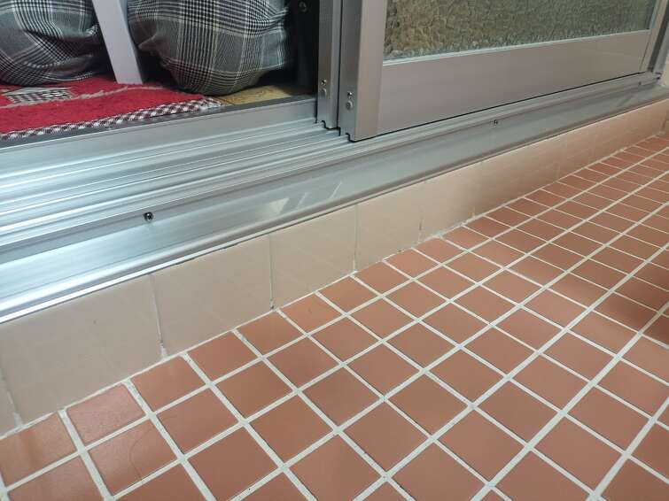 施工前は入口に段差がありました