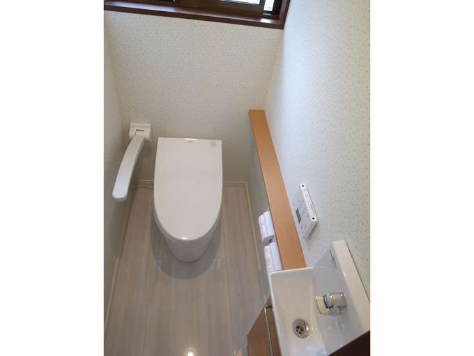 タンクレストイレは水道の水圧が高くなければ設置できません  和式・洋式や便器・便座のお悩み  岡山市でトイレリフォームするなら  アベルホーム  - 岡山市密着で30年の住宅リフォーム専門会社