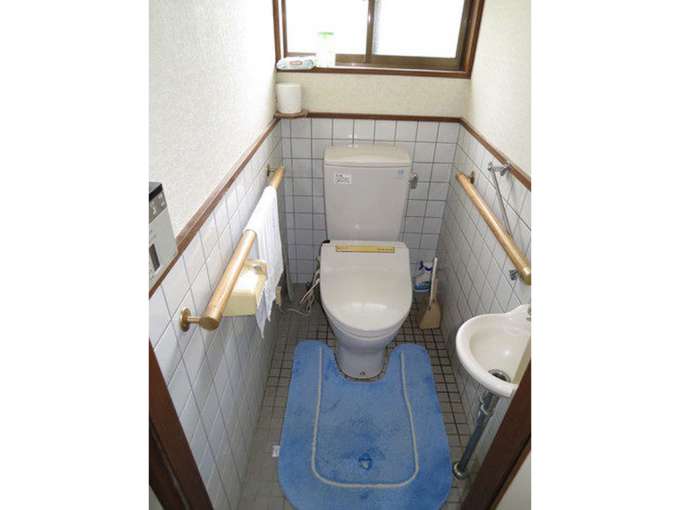 タンクレストイレは水道の水圧が高くなければ設置できません  和式・洋式や便器・便座のお悩み  岡山市でトイレリフォームするなら  アベルホーム  - 岡山市密着で30年の住宅リフォーム専門会社