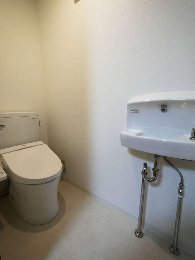 介護が必要な人と同居するまえに、部屋にトイレを新設