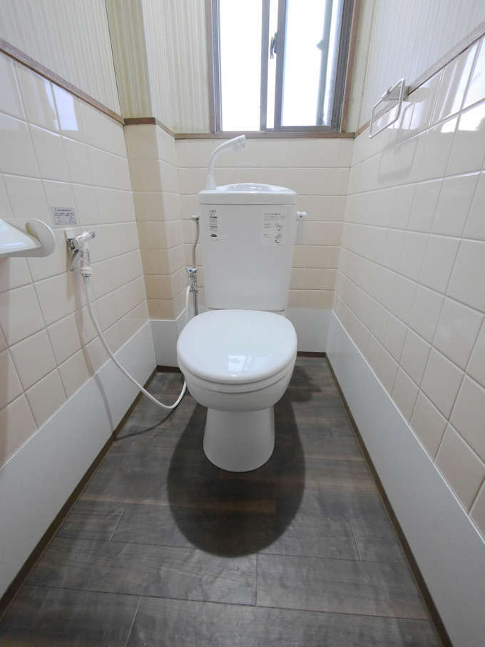 汲み取りトイレを簡易水洗トイレに変えてきれいにしたい 施工例・費用のご紹介 岡山市密着型のリフォーム専門会社